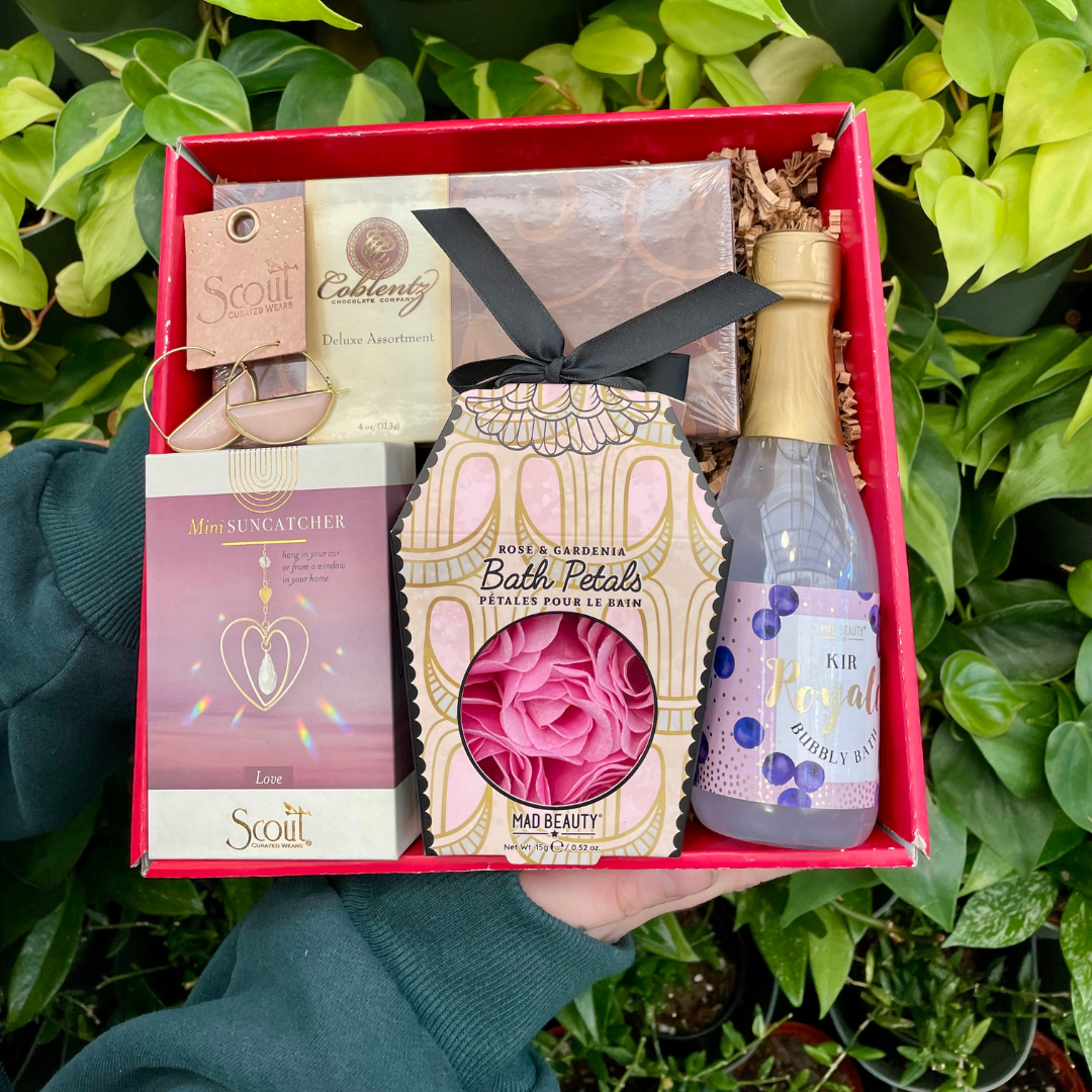 Luxurious Escape Curated Box